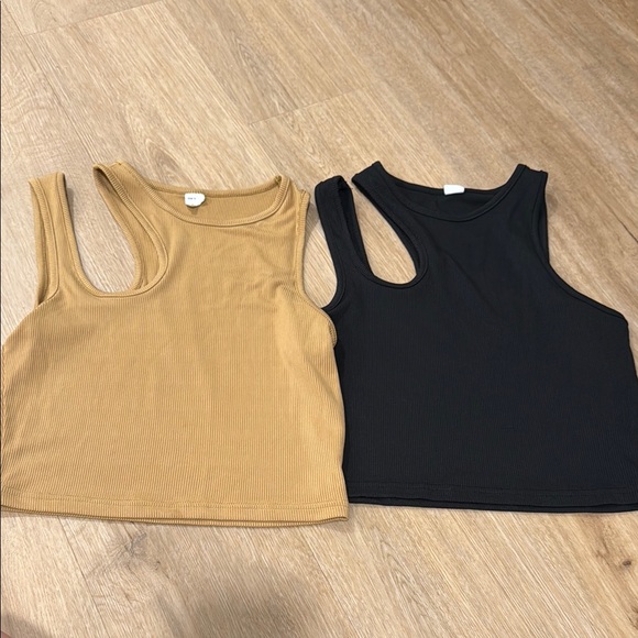 Women's Black and Tan Ribbed Cutout Crop Tank Tops - Picture 6 of 9